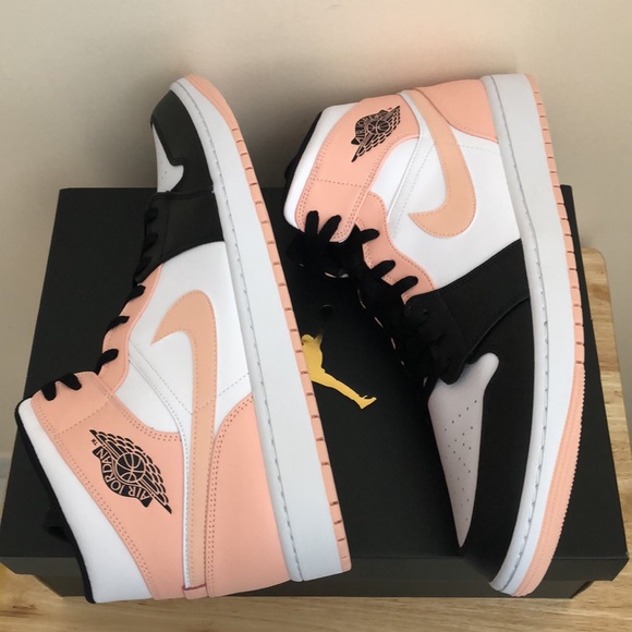 NIKE AIR JORDAN 1 MID SNEAKERS - Picture 5 of 10